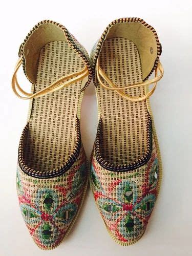 Designer Ladies Juti at Rs 100/pair | Ladies Fashion Footwear in Jaipur ...