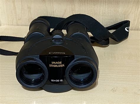 Canon 10x30 Is Image Stabilizing Stabilizer Binoculars 10x 30mm W Case