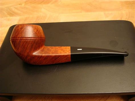 Pipe Shape v.s. Smokeability Tobacco Pipe Smoking, Tobacco Pipes, Dunhill Pipes, Guns, Smoke ...