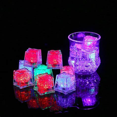 Kit 12 Cubo Gelo Led Pisca Colorido Neon Decora Drinks Enfeite