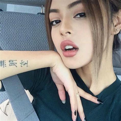 V Quy N R Kh C Ng C A Hot Girl M I M Ng Khi N Ph I N M M N