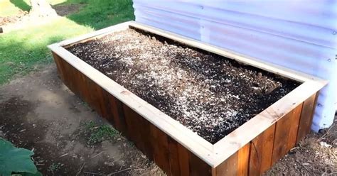 How to Build Raised Beds Using Pallets | Hometalk