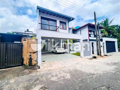 New Luxury House Sale Talawatugoda Ikman