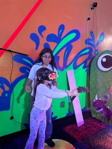 Virtual ‎Reality Games NYC | Max Adventures