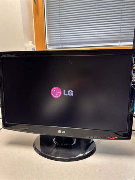 Lg Flatron W T Lcd Monitor