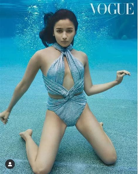 Alia Bhatt Bikini Pictures Hot Sexy Inbloon