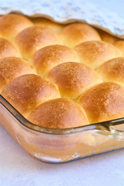 Secrets To The Best Old Fashioned Soft And Buttery Yeast Rolls