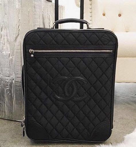 ⊱ɛʂɬཞɛƖƖą⊰ Chanel Luggage Designer Travel Bags Handbag Accessories