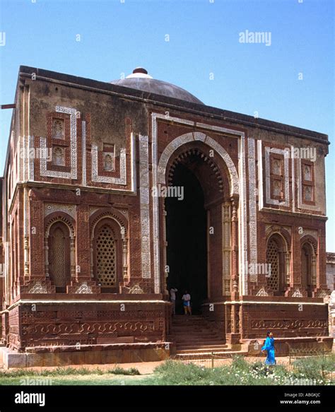 Alai Darvaza Quwwat Al Islam Mosque Delhi India Stock Photo Alamy