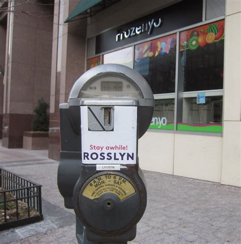 Ode Street Tribune: Rosslyn welcomes persons driving cars