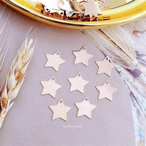 Dijes De Estrella Plana En Gold Filled Mineral And Beads