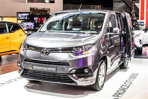 Toyota Proace City Verso Electric L2 50 KWh Elektryczny Opinie Dane