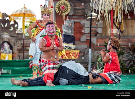 Traditioneller Barong Tanz Fotos Und Bildmaterial In Hoher Aufl Sung