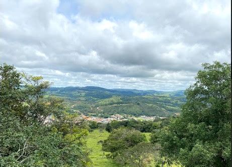 Turismo em Minas Gerais Pedra do Indaiá