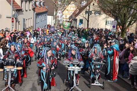 Großer Faschingsumzug zieht durch Waiblingen Bilder vom närrischen