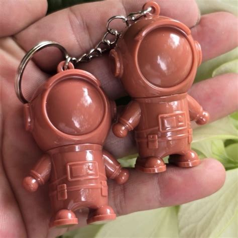 Jual NEW ECER HoldMorning Nude Lipgloss Gantungan Kunci HL Shopee Indonesia