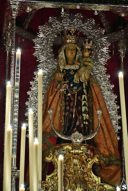 La Virgen De La Hiniesta Gloriosa Patrona Del Ayuntamiento De Sevilla