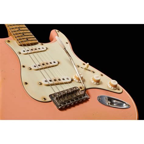 Test Et Avis De La Guitare LSL Saticoy MN Shell Pink Med Aged Pincez