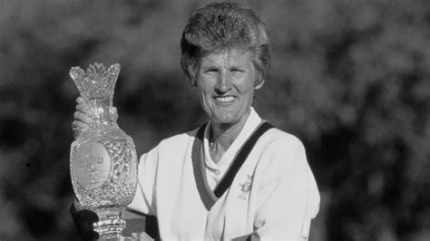 Kathy Whitworth: Tributes paid to LPGA legend