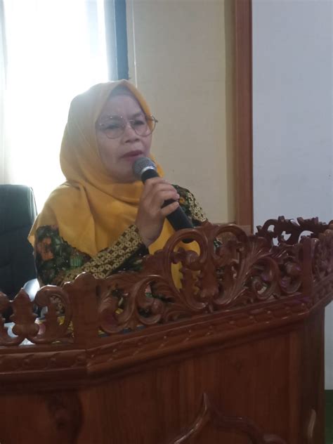 Fah Uin Sts Jambi Gelar Seminar Ilmiah Dosen