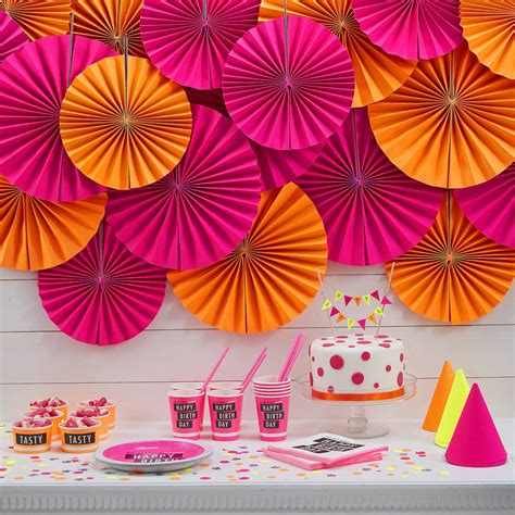 Top 35 Summer Birthday Party Ideas | Table Decorating Ideas