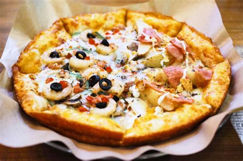 Pizza Toppings from Around the World - EatFIt