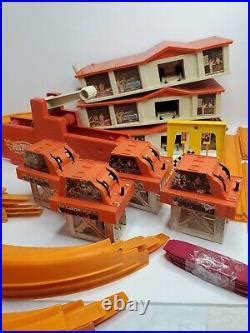 Car Track Set Vintage Original Mattel Hot Wheels Super Charger Sprint Track Set