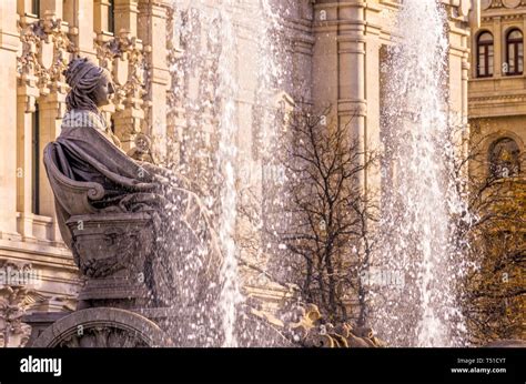 Fuente De Cibeles Hi Res Stock Photography And Images Alamy