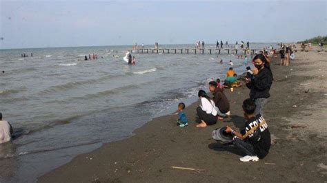 Pantai Tiris Surga Tersembunyi Di Indramayu Cocok Untuk Lihat Sunset