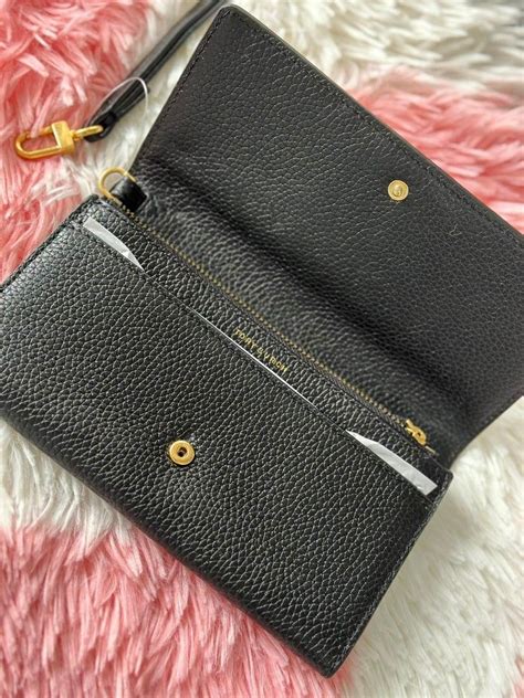 Tory Burch Britten Wallet On Carousell