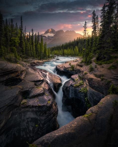 Sunset at Yosemite Falls, Yosemite National Park, CA. [OC] [1600X2000] : r/EarthPorn