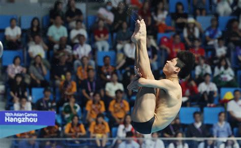 Yi Jae Gyeong Takes Bronze In Men S Meter Springboard