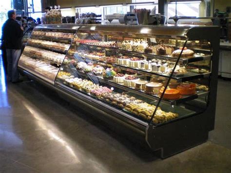 Shelf Refrigerated Display Case SHVS Hussmann For Bakeries With