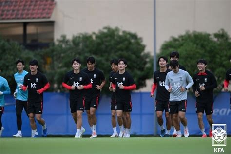 ‘이강인 정우영 선발 한국 우즈벡과 4강 라인업 손에 잡히는 뉴스 눈에 보이는 뉴스 뉴스엔