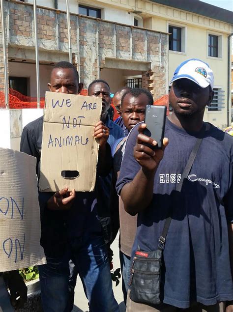 Protestano I Migranti Della Tendopoli Di San Ferdinando Rc Incontro