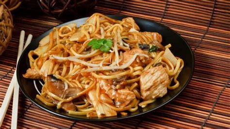 Te Contamos Como Preparar Un Deliciosos Chow Mein Soy Chef