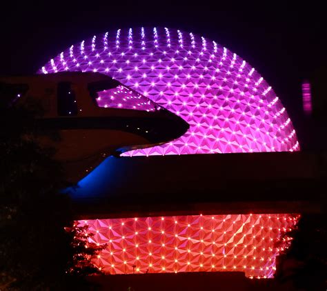 Pictures ‘beacons Shines Bright On Epcots Spaceship Earth Orlando