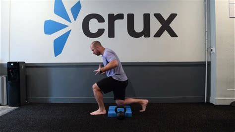 How To Perform The Split Stance Calf Raise Youtube