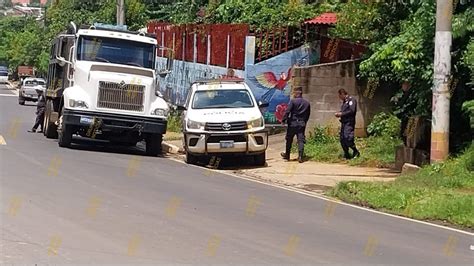 Abuelita Se Salva De Milagro Y Queda Debajo De Volqueta En Nahuizalco