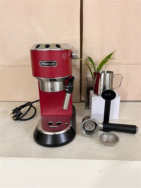Delonghi Dedica Style EC685 Espresso Pump Red Coffee Machine, TV & Home ...