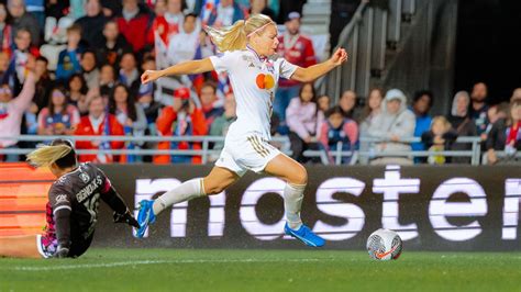 L'OL féminin s'offre le derby contre l'ASSE (6-0)