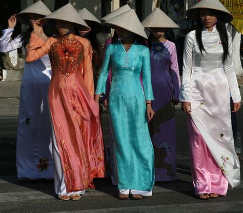 dress (Vietnam) - Travellerspoint Travel Photography