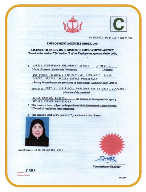 Employment experts explain the licensing process for various bus driving jobs