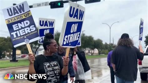 Ford Uaw Reach Tentative Labor Agreement Youtube