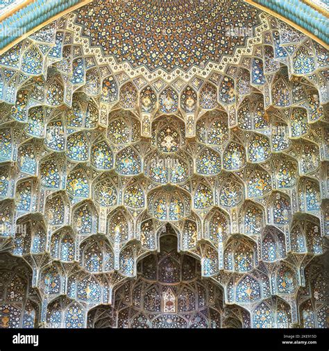 Elaborate Tilework Of The Shah Mosque In Esfahan Stock Photo Alamy