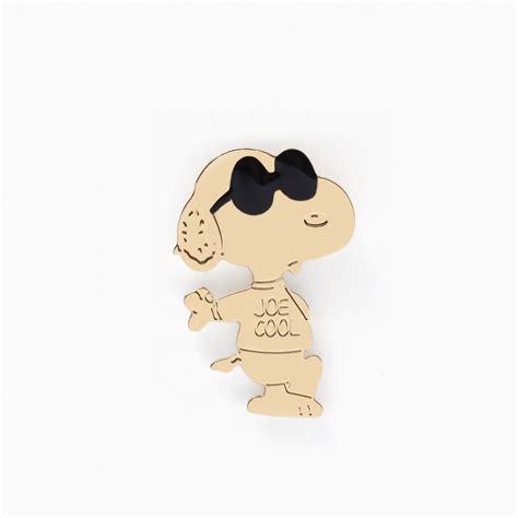 PEANUTS X TITLEE PARIS 뱃지 SNOOPY MARCH 스누피 리미티드 에디션 감도 깊은 취향 셀렉트샵