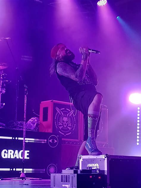Get Ready to ROCK!--Gig review: MASSIVE WAGONS – SWG3, Glasgow, 27