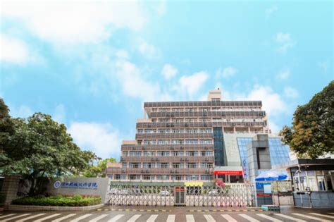 校园风光 深圳鹏城技师学院