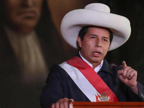 Pedro Castillo Destituido Como Presidente De Perú Y Detenido Tras