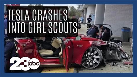 Dui Suspect Crashes Tesla Into Girl Scout Cookie Stand